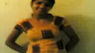 Młoda odważna Arabka uwielbia kutasy!