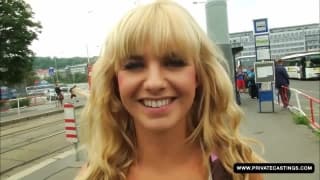 Bella Baby lubi się rżnąć na dworze!