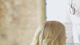 Klara Lord lubi poczuć w sobie kutasa