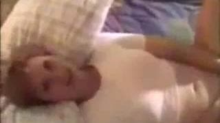 Mamuśka chętnie korzysta z chuja i dildo