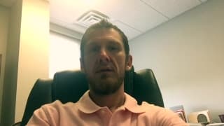 Dziwka lubi się z nim ostro pierdolić