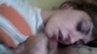 Lubi dać facetowi wytrysk samym fellatio