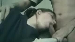 Ona kocha smak i zapach jego kutasa!