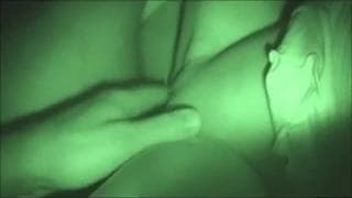 Rżnięcie w pizdę z bliska w ciemności