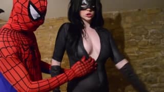 Harmony Reigns, cosplay kocica ze spidermanem!