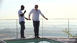 Alexa i Julia zabawią się w trójkącie