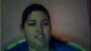 Jest mokra i gotowa do masturbacji!