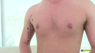 Jason Ackles wali kutasa w slipkach