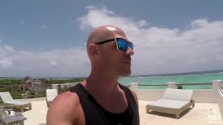 Johnny Sins potrafi podrywać kobiety!