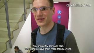 Ten gej łatwo da sie namówić na anal!