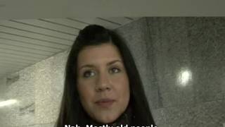 Młoda dziwka z apetytem na obciąganie