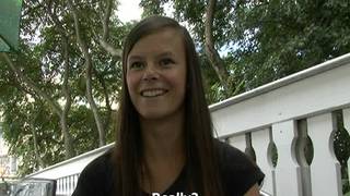 Brunetka, która lubi się jebać w domu