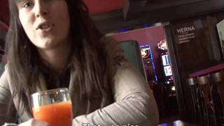 Spotkał dziwkę i zerżnął z przyjemnością