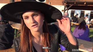 Zerżnął Rosjankę przebraną na halloween