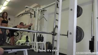 Potwierdź swoją pełnoletność