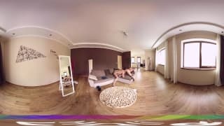 Alexis Crystal w świetnej scenie VR