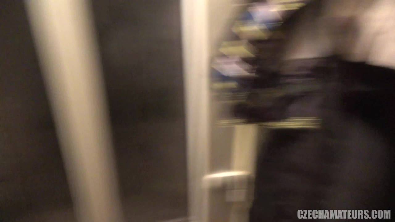 Potwierdź swoją pełnoletność