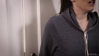 Angela White lubi poczuć kutasa Tylera