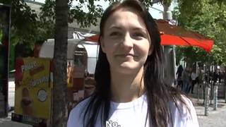 Pójdzie rżnąć się w lesie za pieniądze