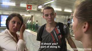 Dziwki obciągają i rżną się na dworze