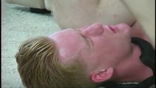 Biseksualni marynarze wyjebią blondynę