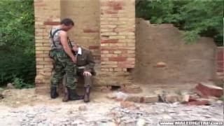 Zanatta Hafer i Kristi Linhart w biseksualnym trójkącie