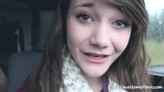 Słodka amatorka doskonale umie obciągać