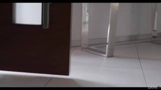 Sydney w końcu ma czarnego kochanka!