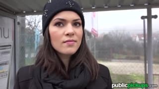 Zima sprzyja podrywaniu chętnej ogrzania dziwki