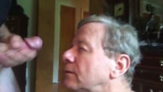 Kompilacja wytrysków na twarze gejów!