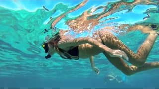 Katya Clover i bajkowe wakacje topless