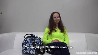 Czeski casting z brunetką Janna 23601
