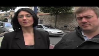 Gorąca brunetka napalona na podwójną penetrację Gorąca brunetka napalona na podwójną penetrację