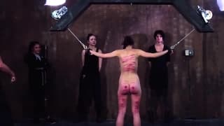 Młoda dziwka kocha takie ostre traktowanie!