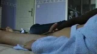 Wyjebie ją nie zdejmując jej stringów!