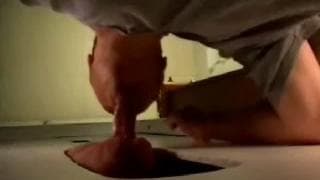 Ten facet kocha obciągać przez dziurę!