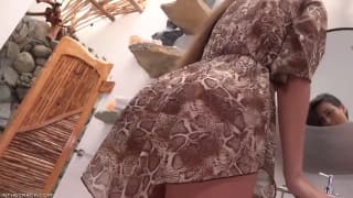 Lorena Garcia użyje dużego dildo do słodkiej pizdy