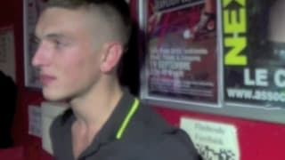 Facet hetero spróbuje obciągania z gejem