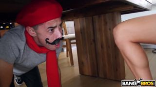 Sprośny uczeń zerżnie gorącą nauczycielkę