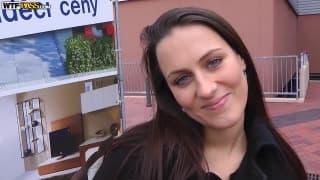 Mea Melone i jej seksowne ciało chcą poczuć kutasa!