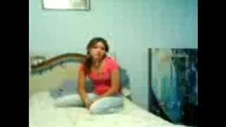 Jedzie na kkutasie jak na końskim rodeo!