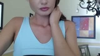 Hot4u2see - świetne ciało i striptease