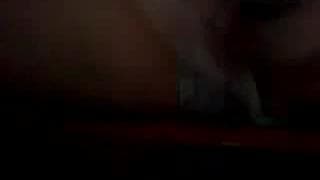 Ta dziwka wsadza tam dildo i się rżnie