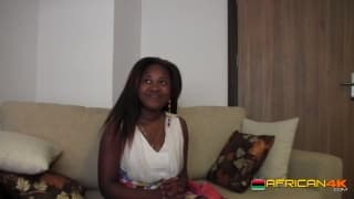 Na castingu Murzynka z wielką dupą rżnie się w POV