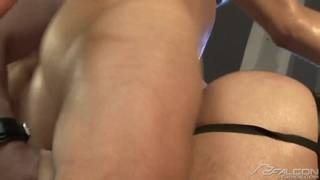 Derrek Diamond na orgii z kochankami