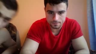 Napaleni faceci razem walą sobie kutasy