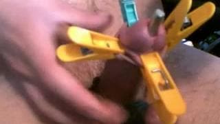 Gej uwielbia ekstremalną masturbację