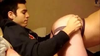 Ci dwaj podniecają się swoimi ciałami!