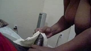 Czarna mistrzyni ssania dużego chuja