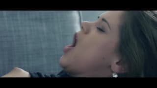 Little Caprice to sprośna kochająca seks dziwka